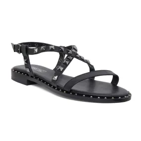 Berry Sandal in Black On Black Leather