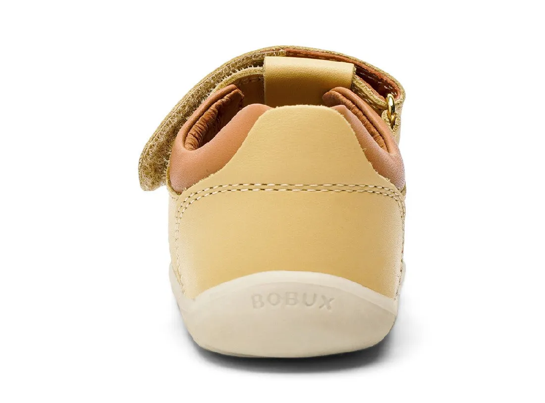 BOBUX - STEP UP ROAM SANDAL: SAND   CARAMEL