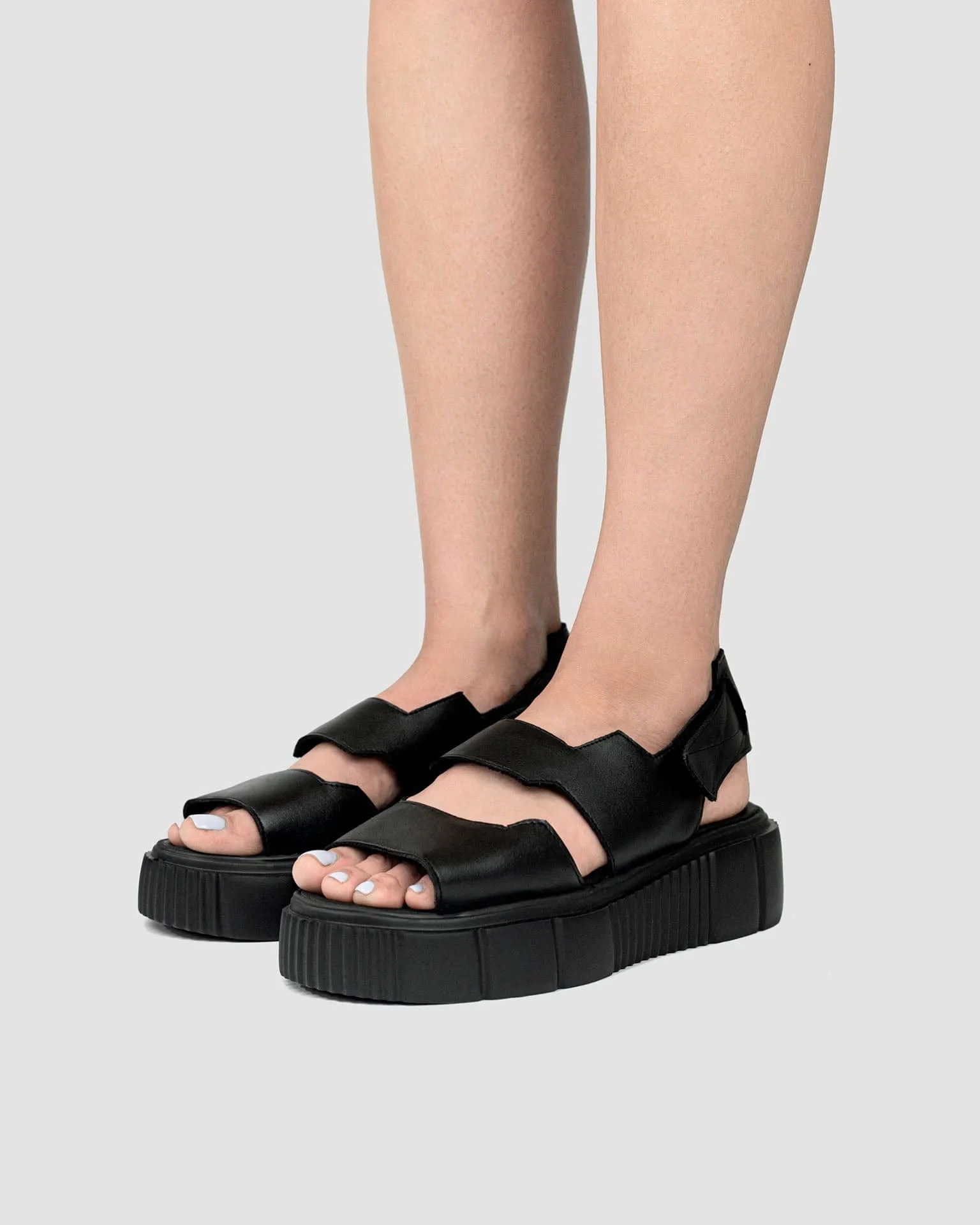 Edgy Vegan Cactus leather Desserto® Platform Sandals | Black