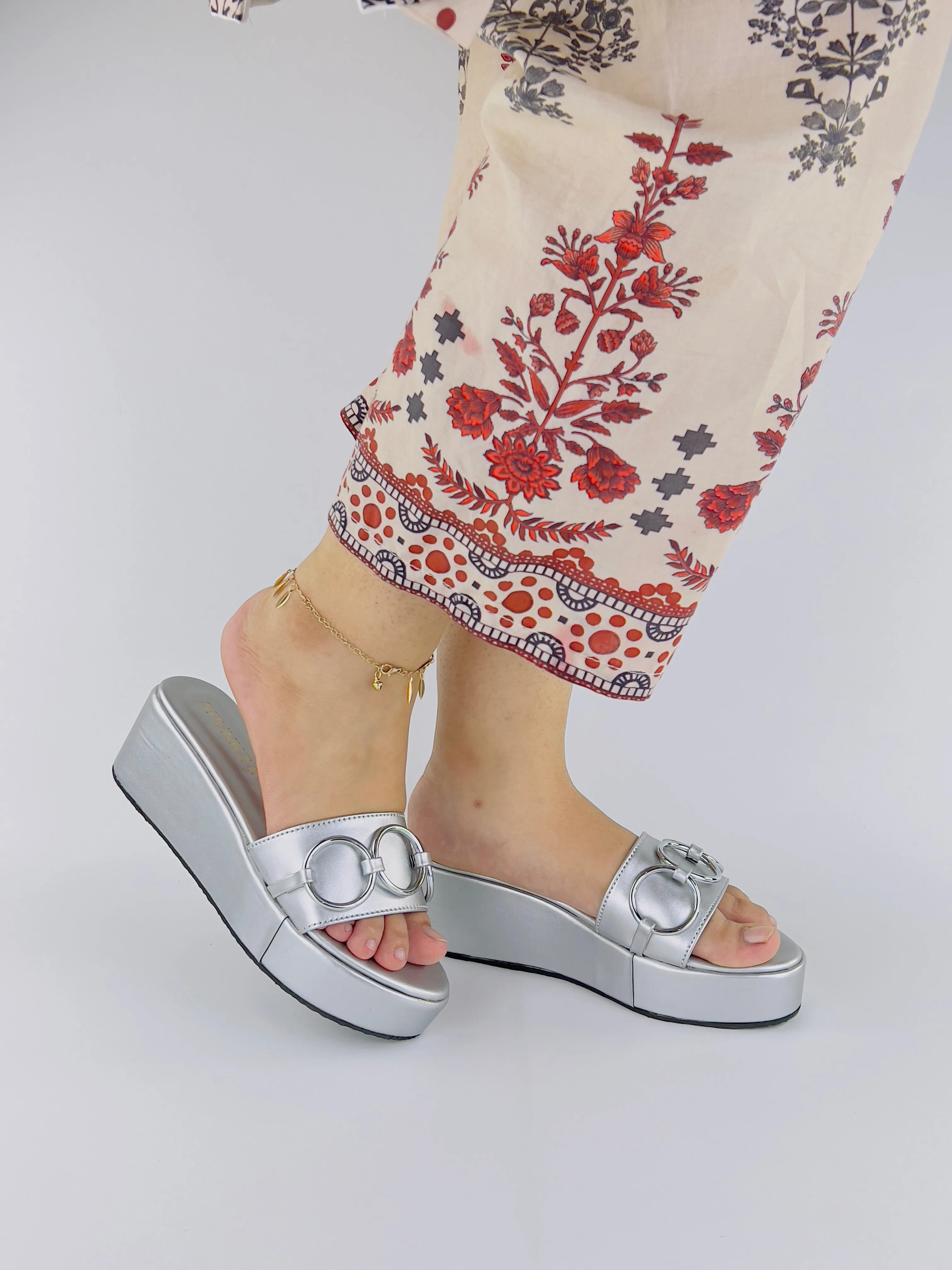 Spunkz Silver Chain Link Platform Wedge Slides