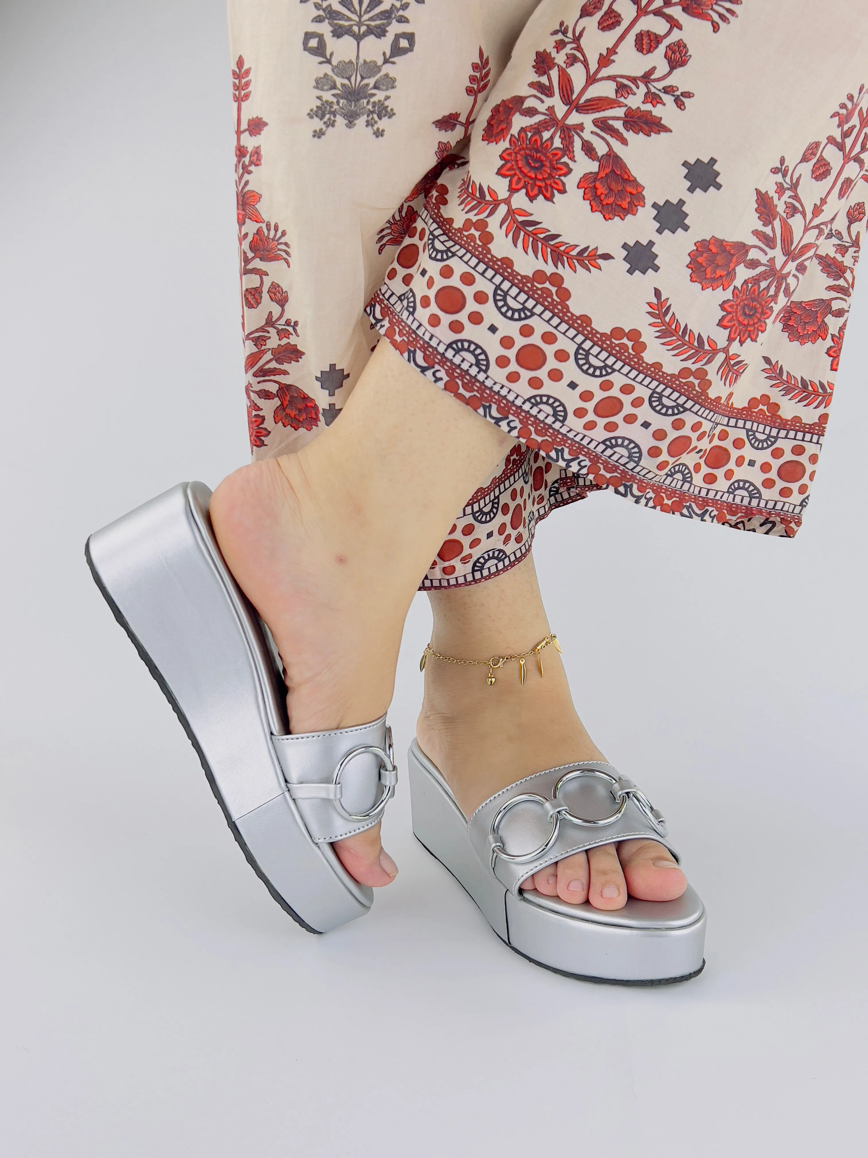 Spunkz Silver Chain Link Platform Wedge Slides